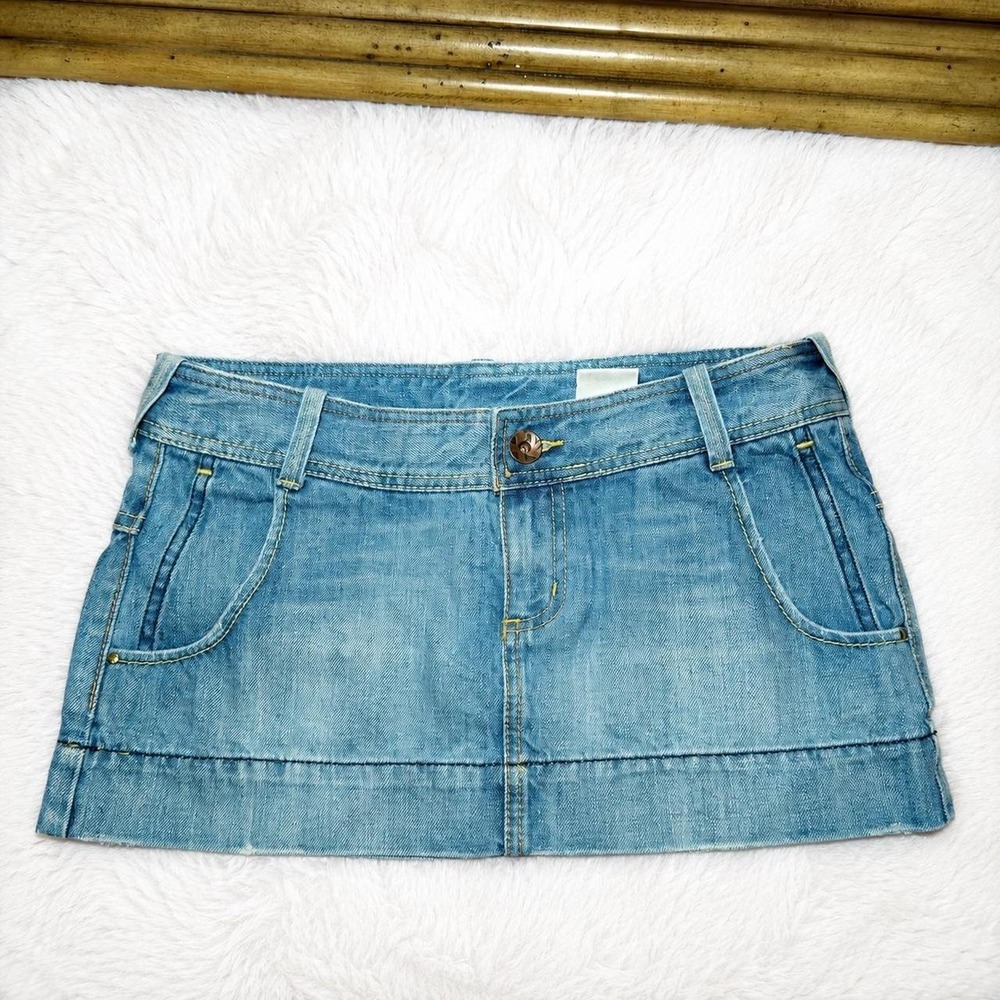 Y2K Light Wash Denim Mini Skirt ☁️